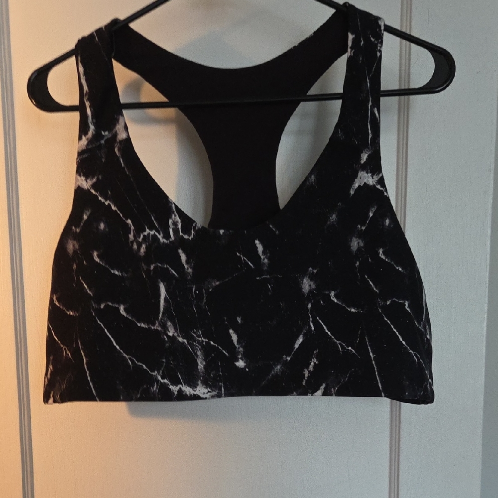Old Navy Piwersoft Medium Support Bra..